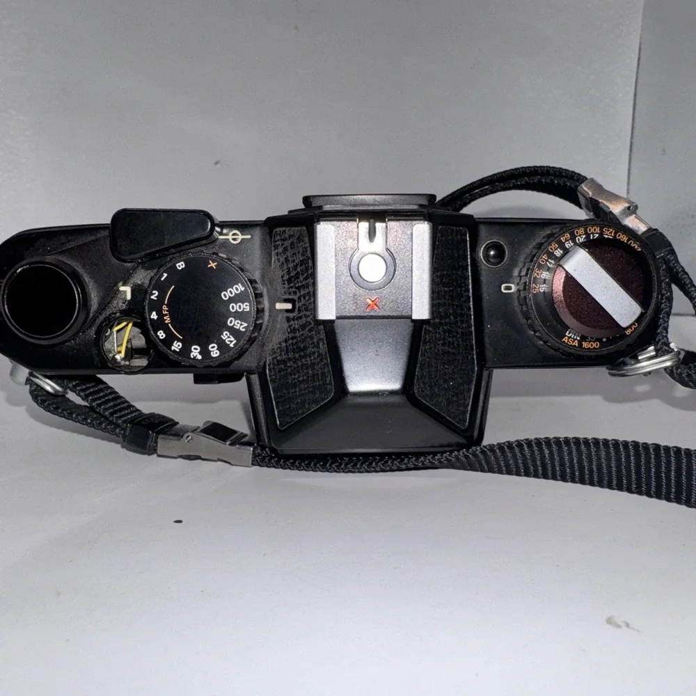 Chinon LED Promaster 35mm SLR Film Camera with Two Lenses‎ and A Flash Untested